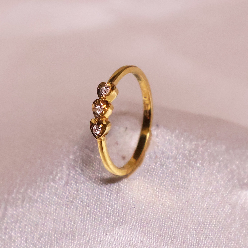 DIAMOND RING